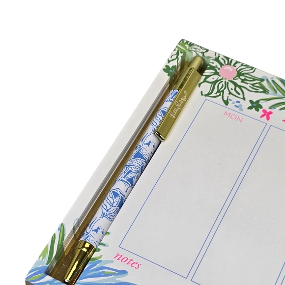 Lilly Pulitzer Floral Weekly Desk Planner Pad with Pen - Picture 5 of 13